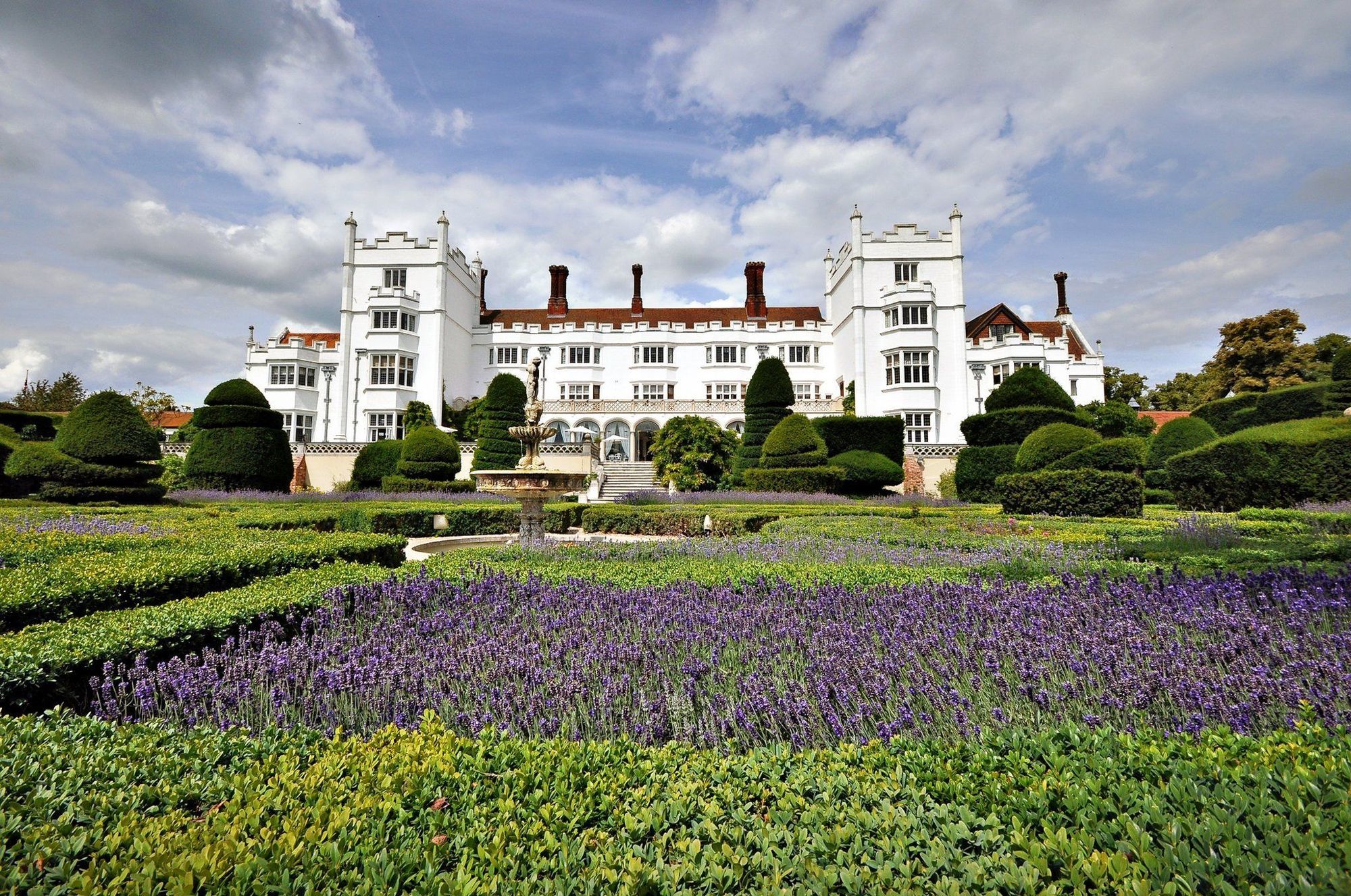 Danesfield House Hotel And Spa Марлоу Экстерьер фото